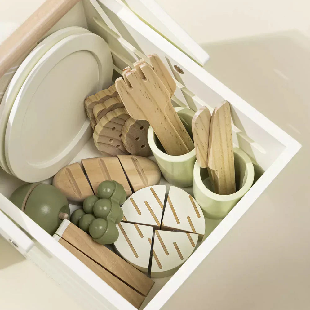 Koken & bakken met je kleintje met houten speelgoed! | Mae Little