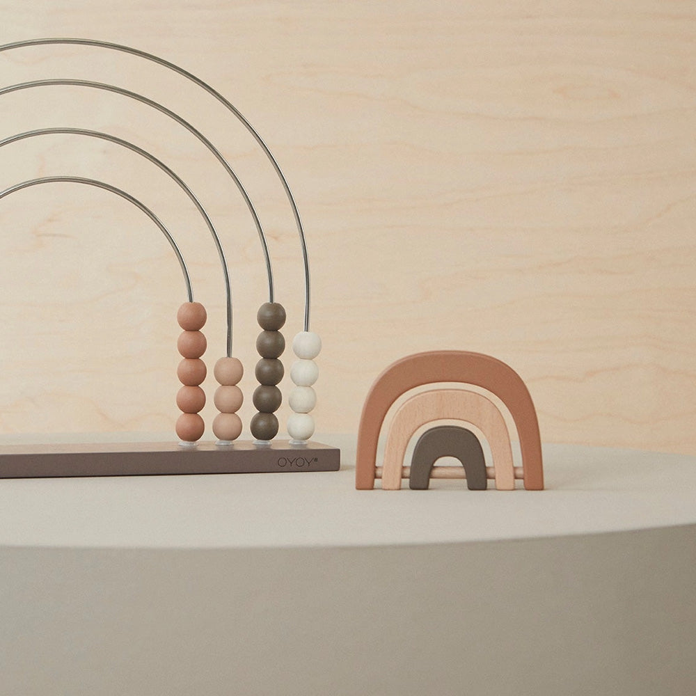 OYOY houten rammelaar rainbow