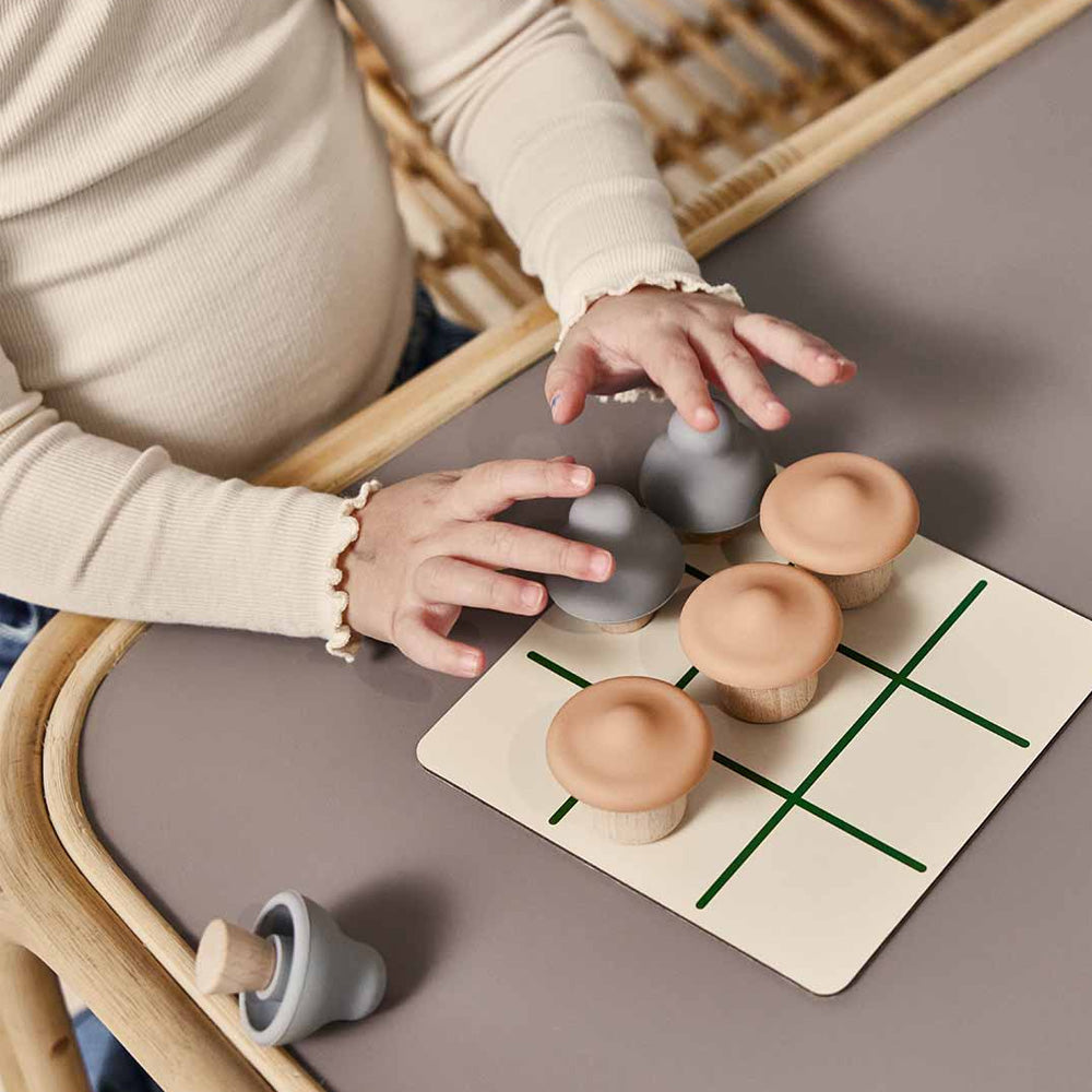 OYOY houten paddenstoel tic tac toe speelset