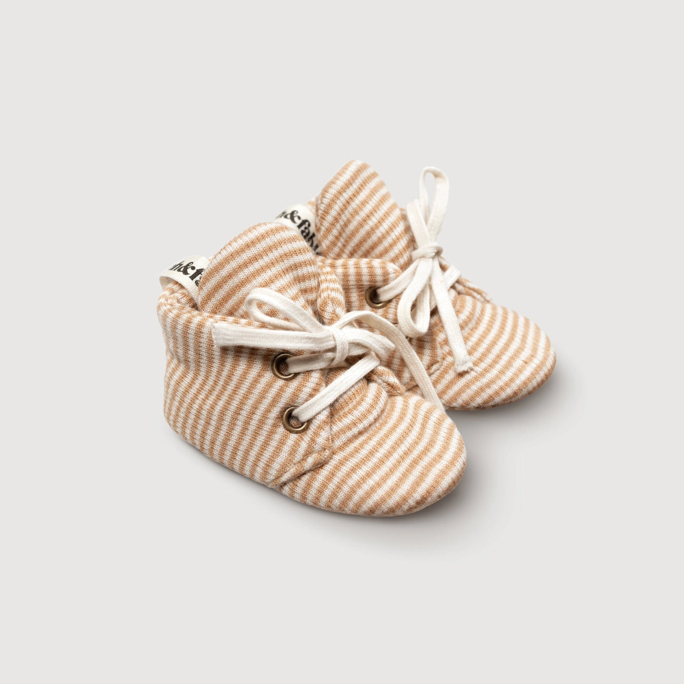 Finch & Fable babyslofjes wol fawn stripe