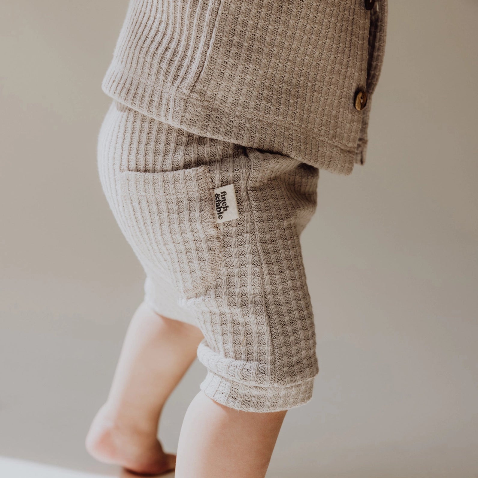 Finch & Fable vestje wafel beige