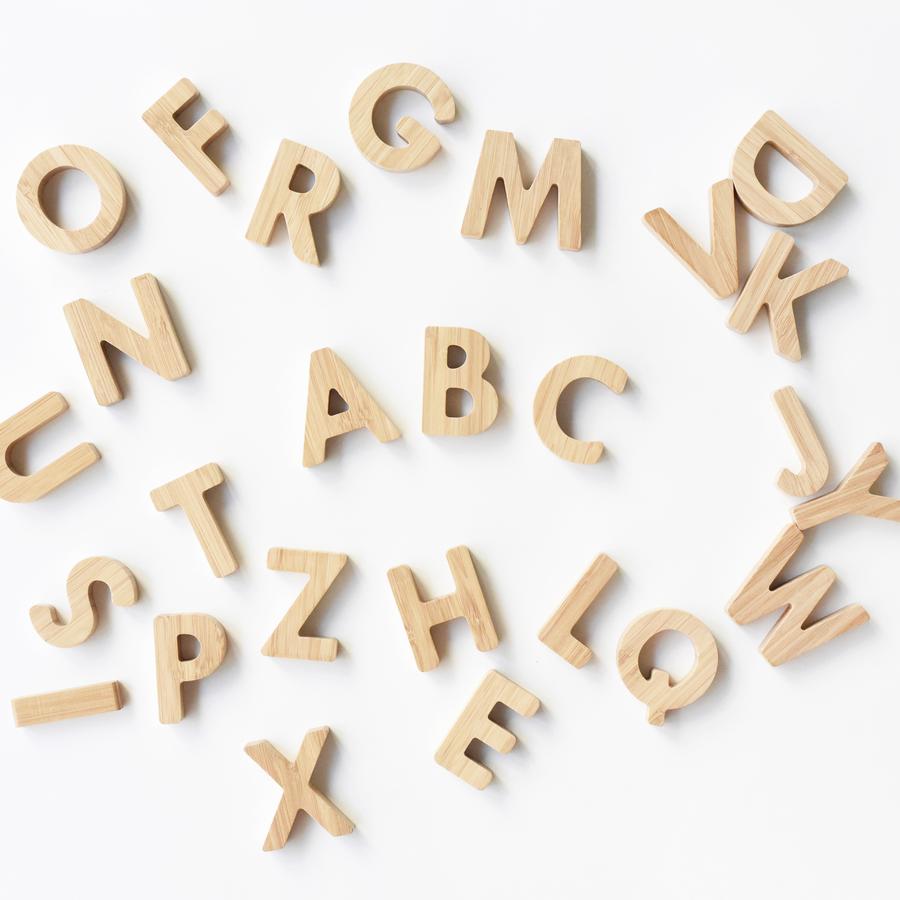 Wee Gallery bamboo alfabet letters set