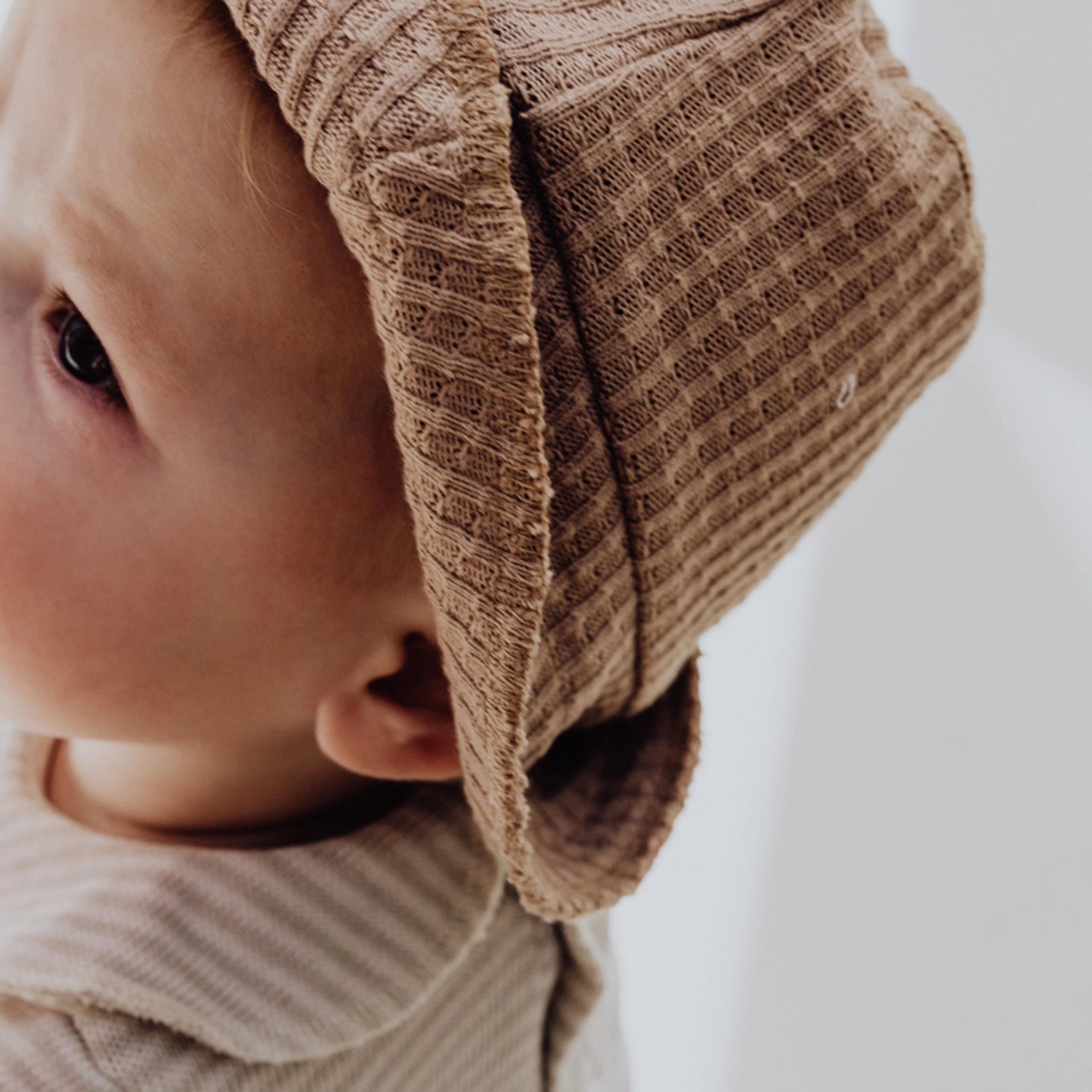Finch & Fable bucket hat wafel bruin
